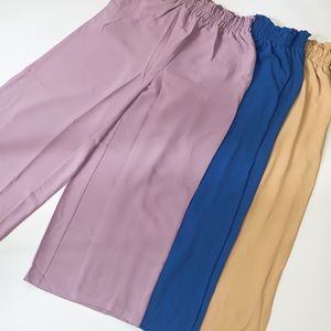 Women’s wide leg, elastic waist pants